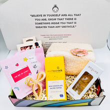 Load image into Gallery viewer, Golden Heart Wishbox